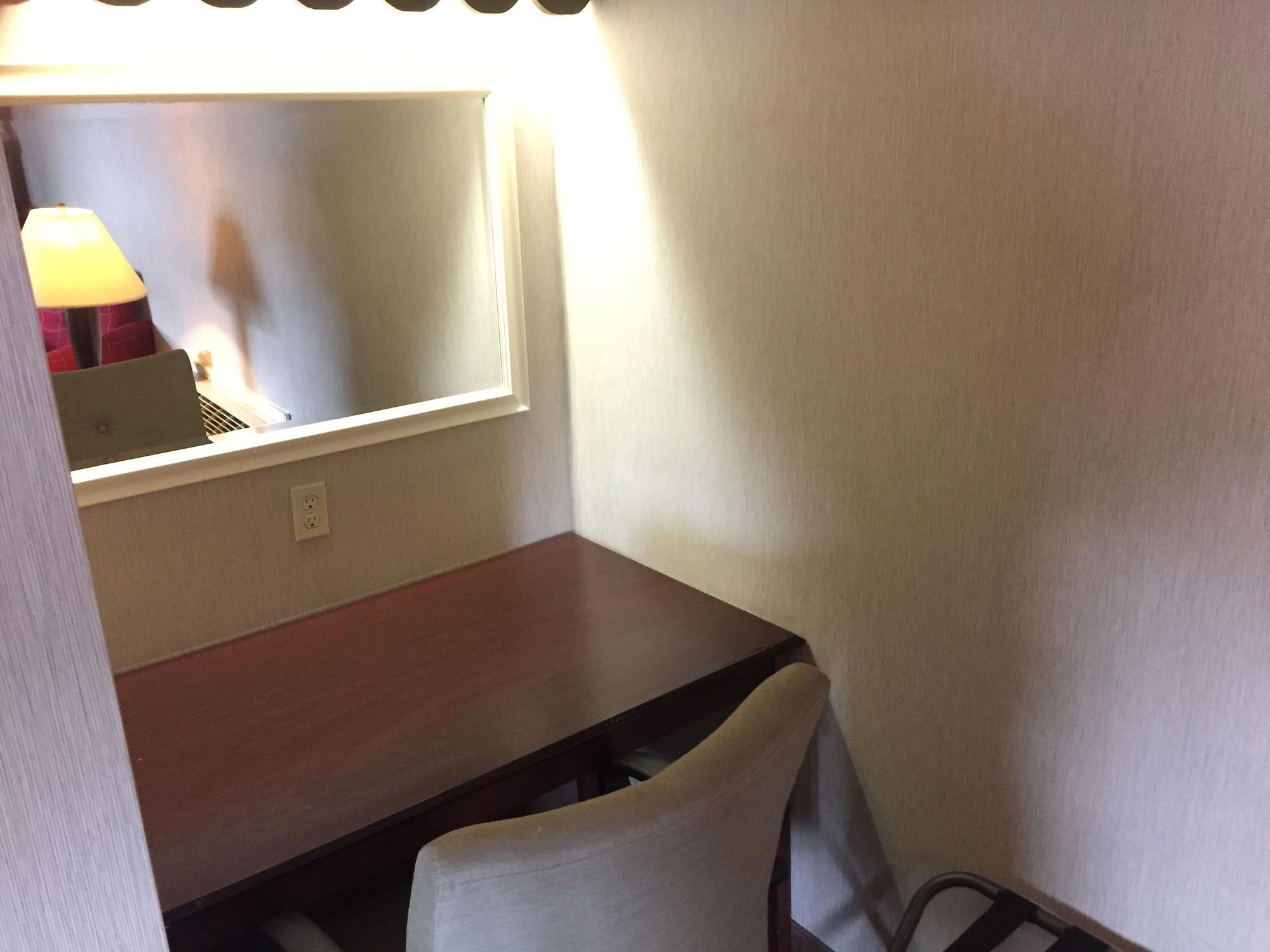 Hotel Rodeway & 2*